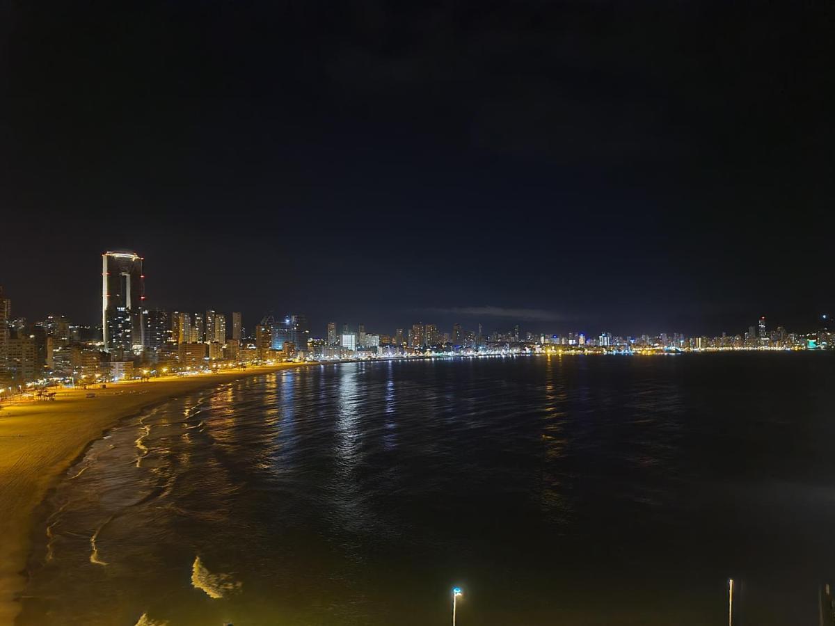 הוילה בנידורם Bonito Triplex Con Increibles Vistas מראה חיצוני תמונה